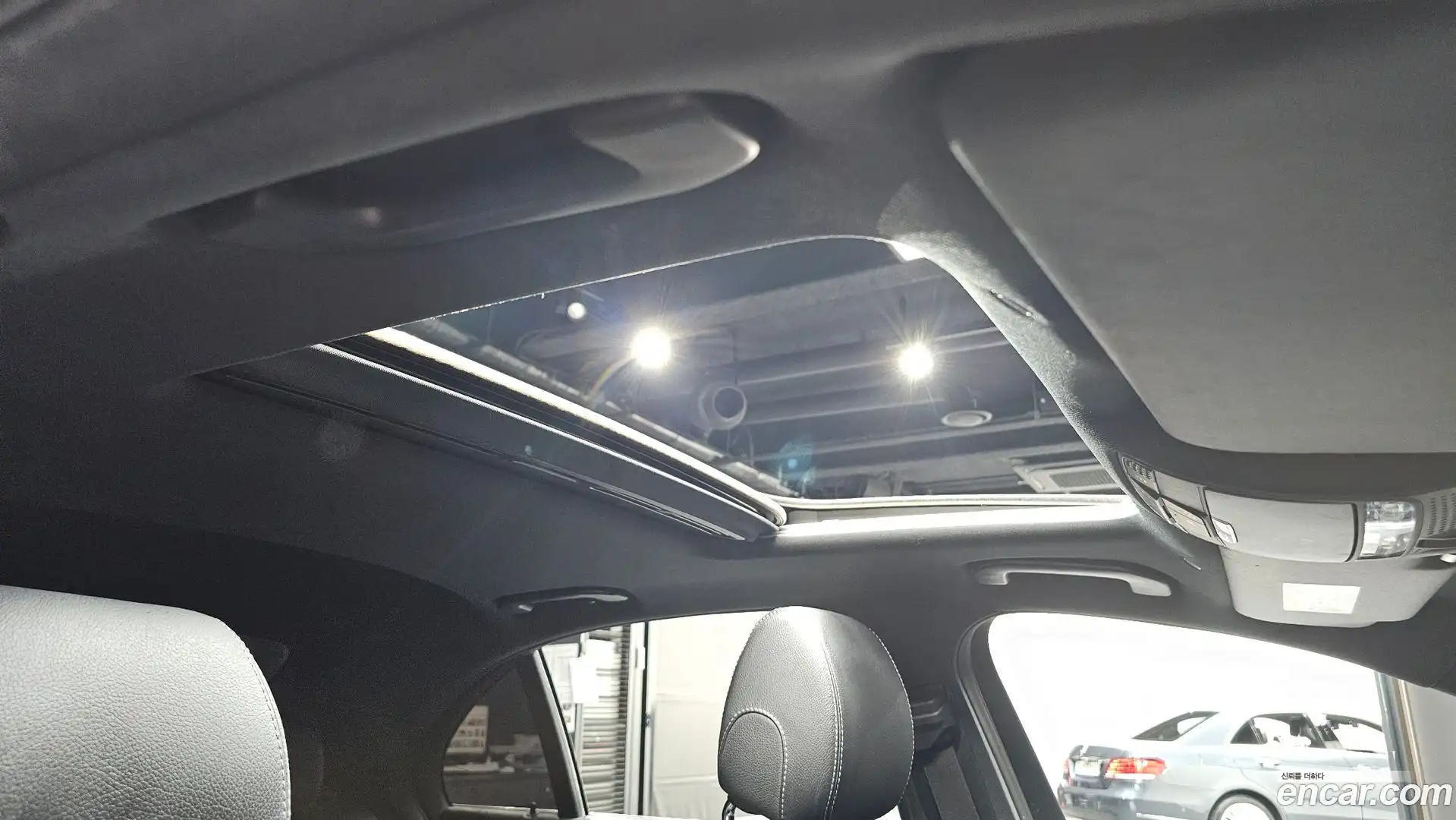 E-Class Mercedes-Benz 2018.9-OPTION-022