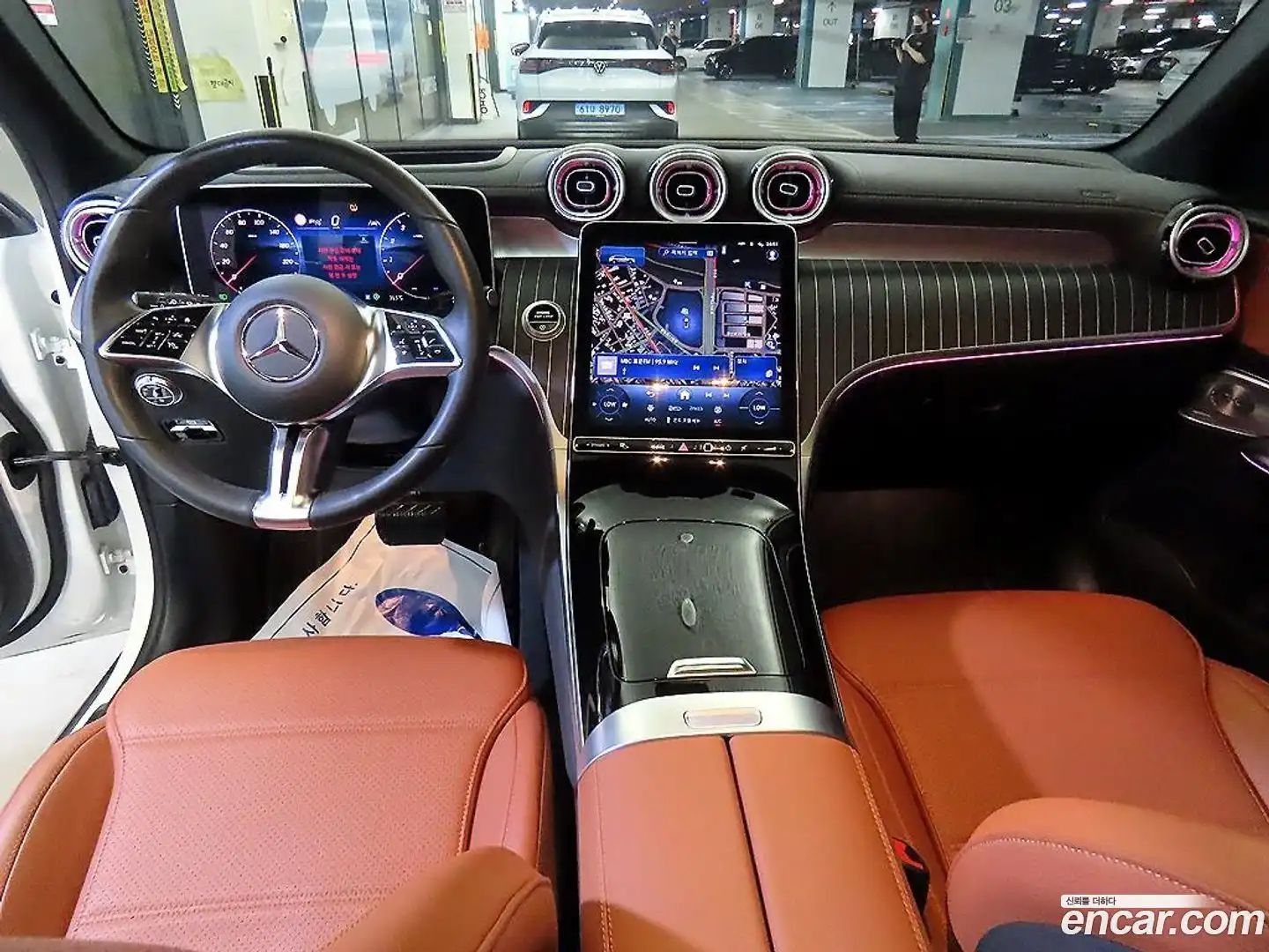 GLC-Class Mercedes-Benz 2024.8-INNER-010