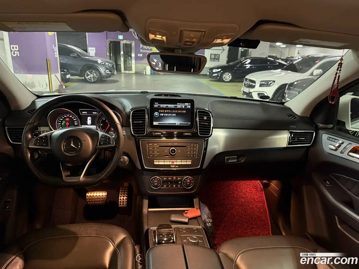 GLE-Class Mercedes-Benz 2017.3-INNER-007