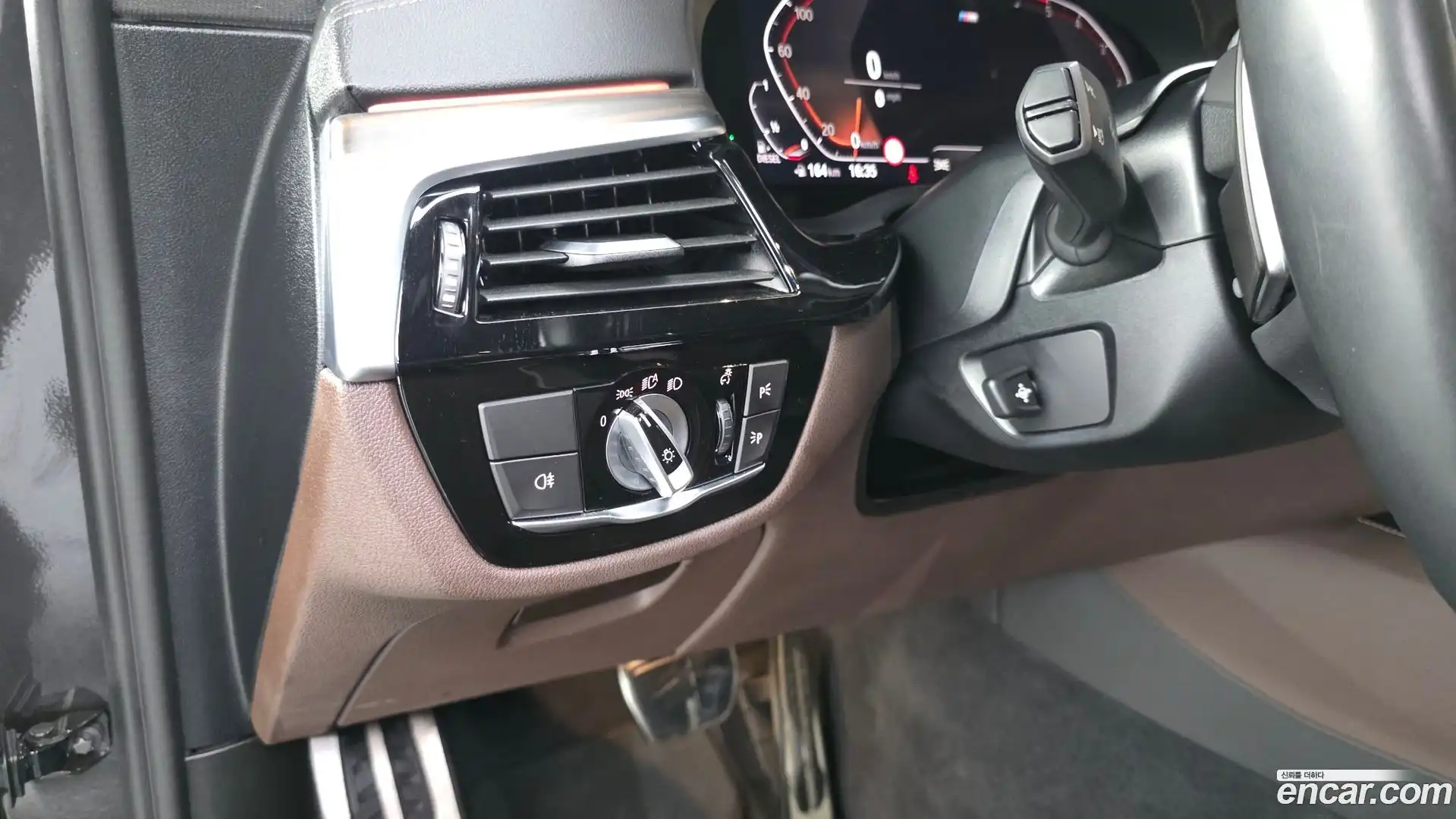 Gran Turismo BMW 2021.1-OPTION-040