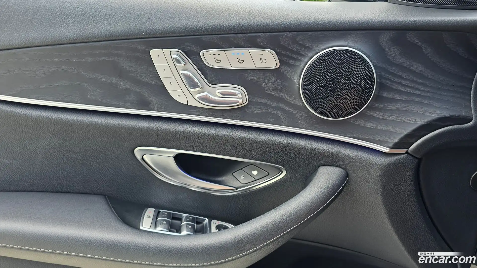 E-Class Mercedes-Benz 2017.2-OPTION-023