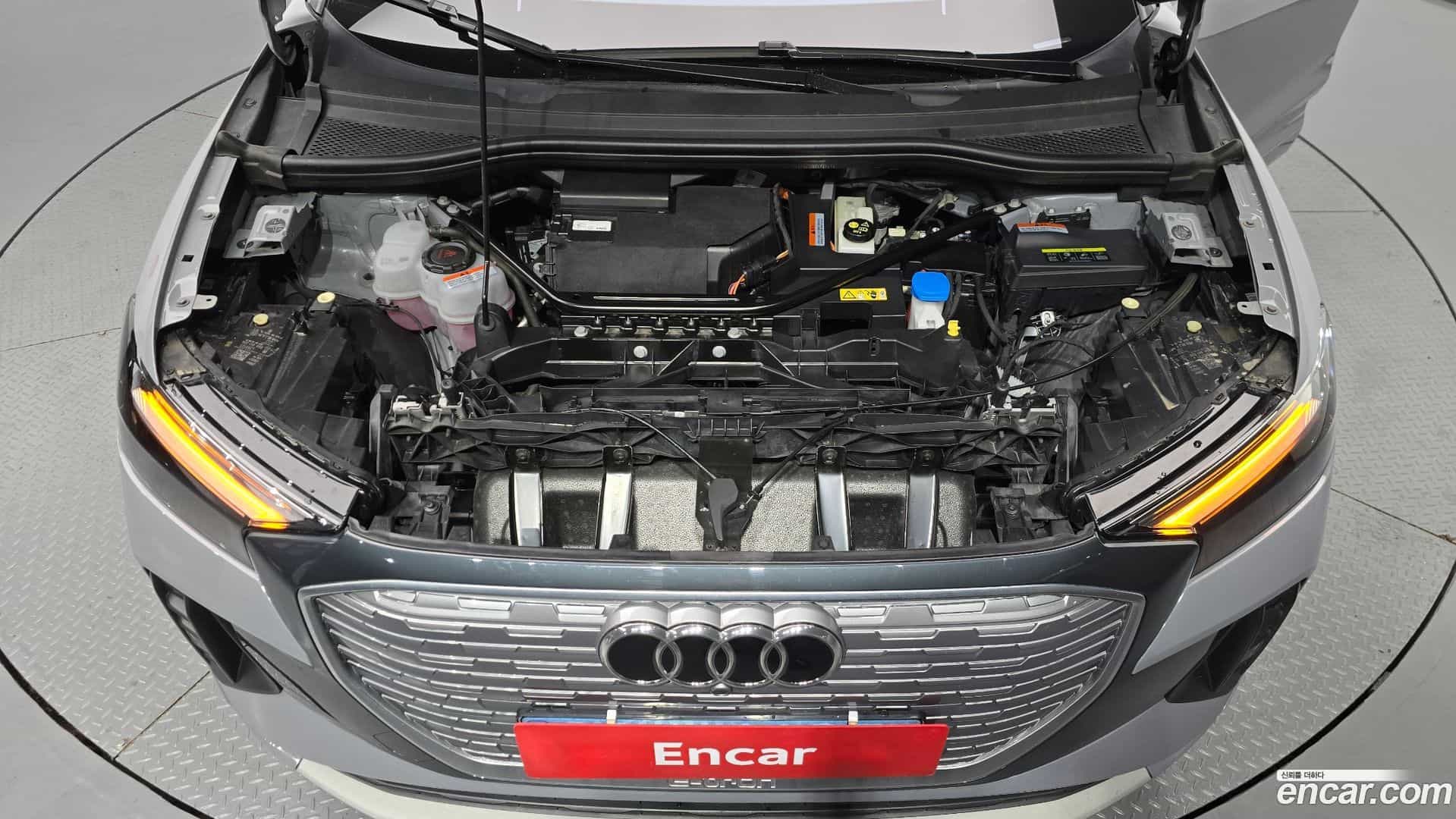 Q4 e-tron Audi 2023.9-OUTER-006