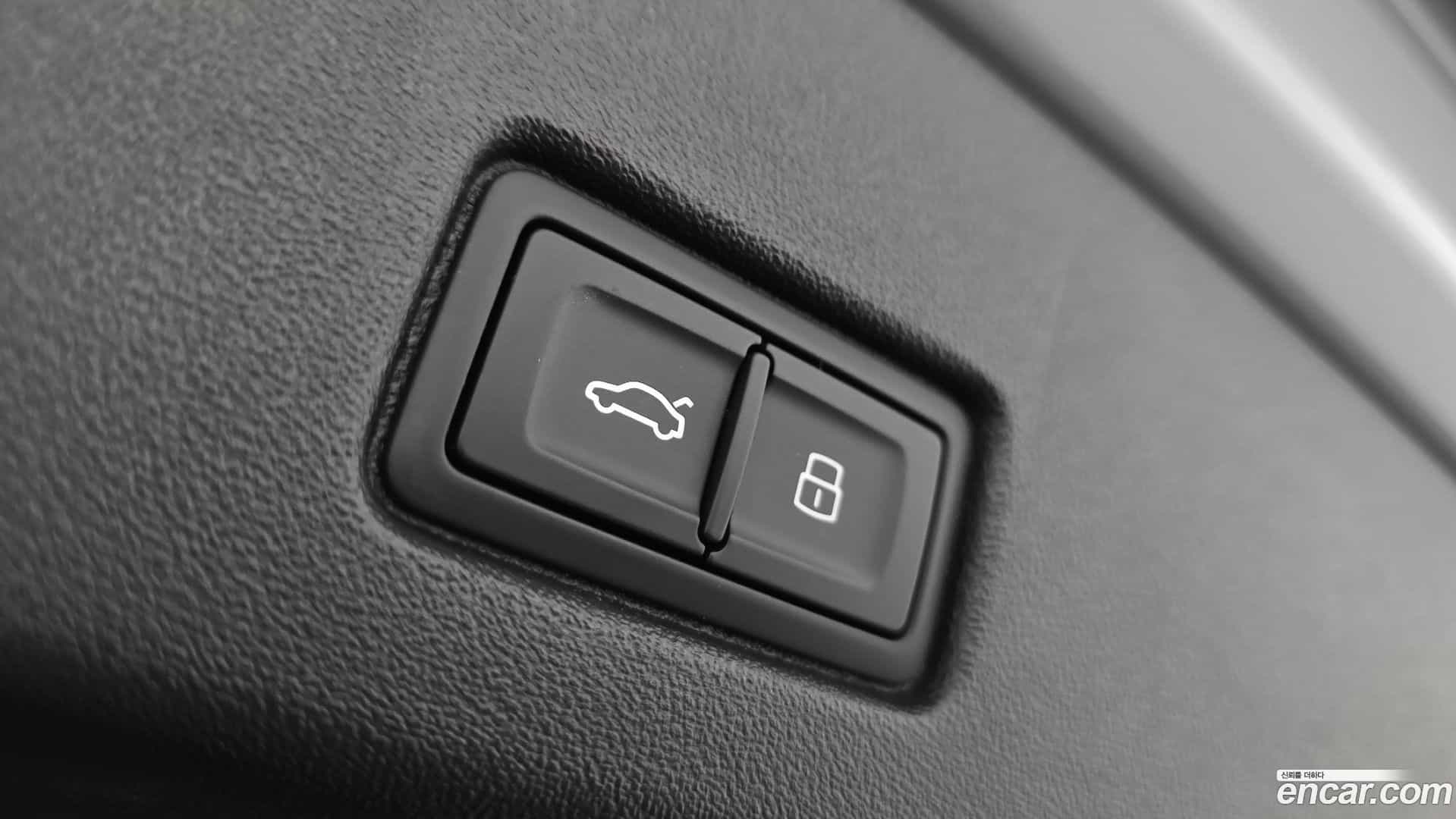 Q4 e-tron Audi 2023.9-OPTION-024