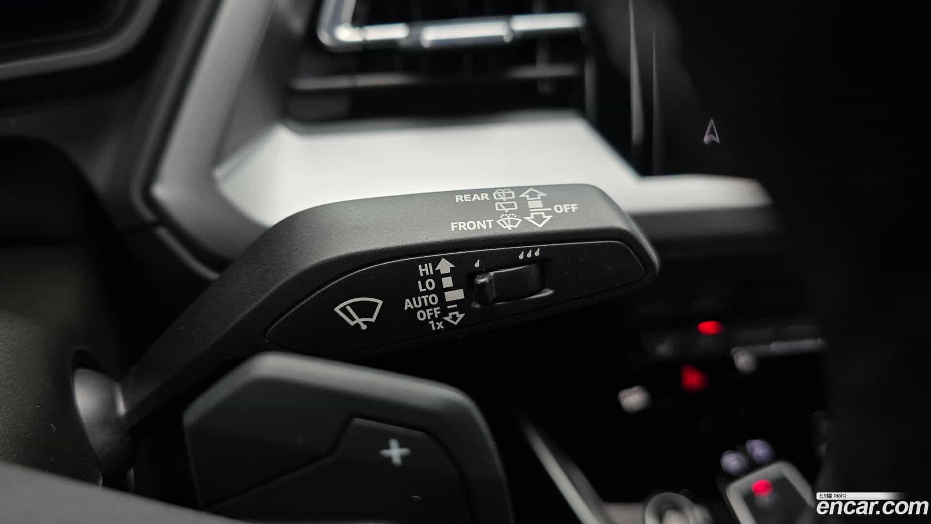Q4 e-tron Audi 2023.9-OPTION-040