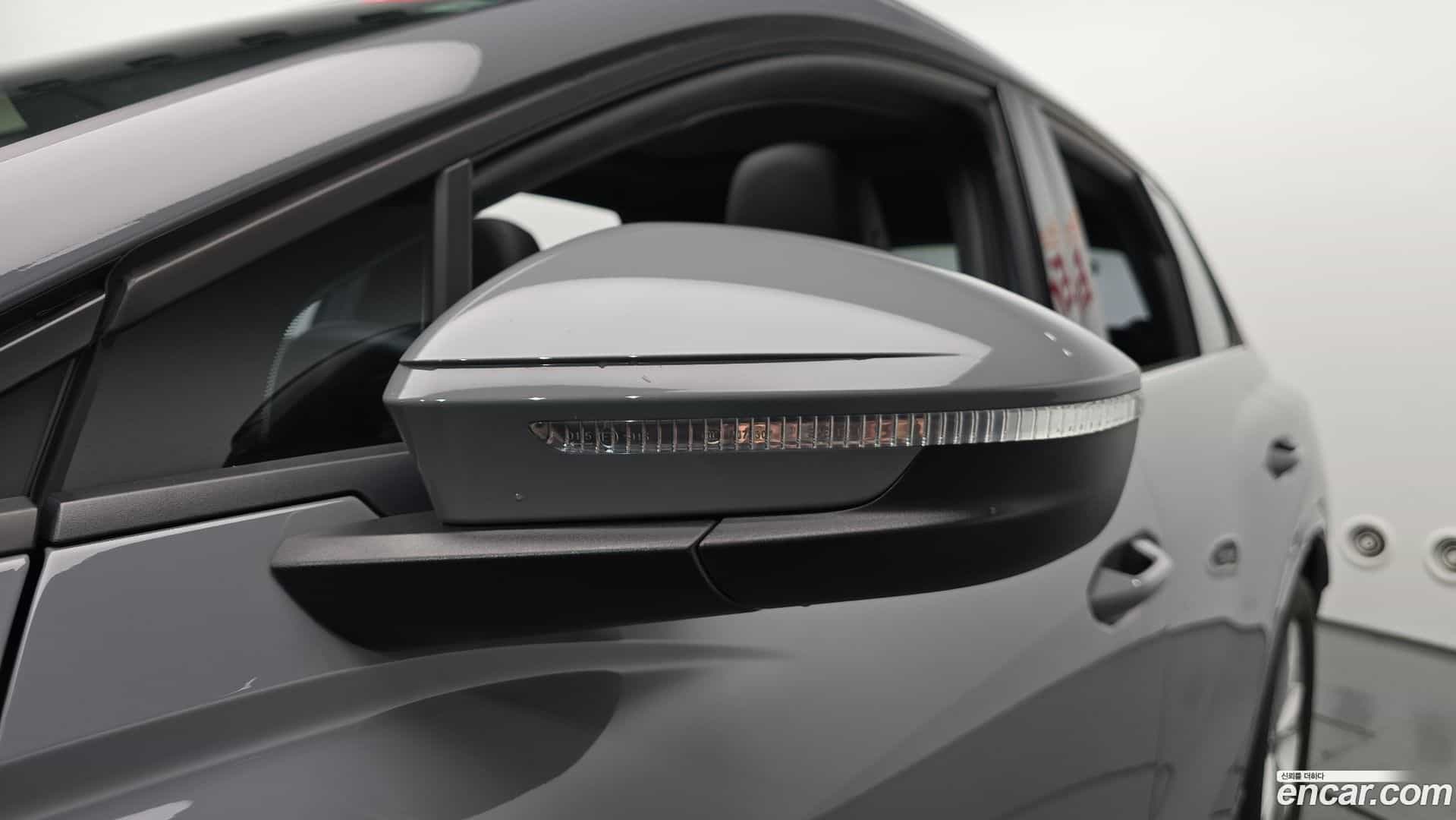 Q4 e-tron Audi 2023.9-OPTION-042
