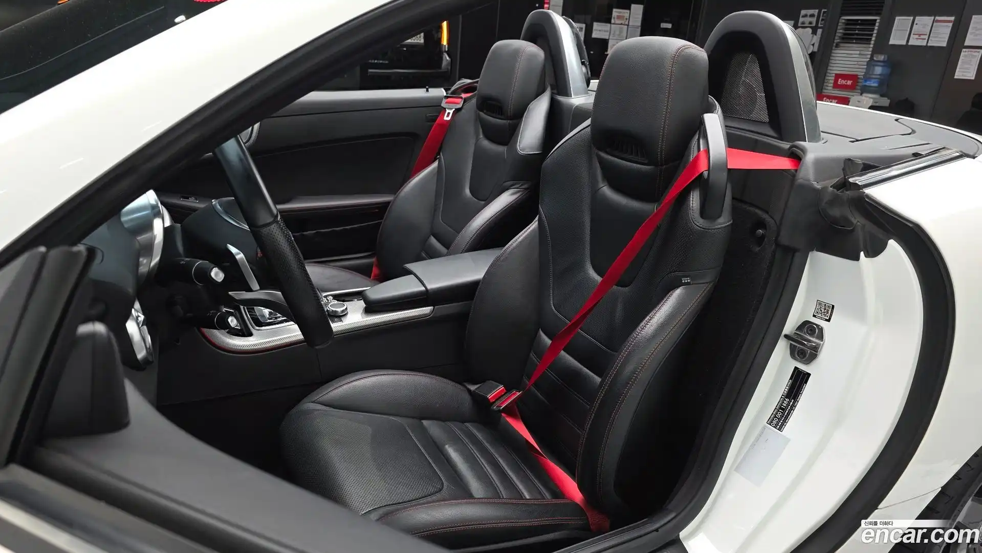 SLC-Class Mercedes-Benz 2017.5-INNER-007