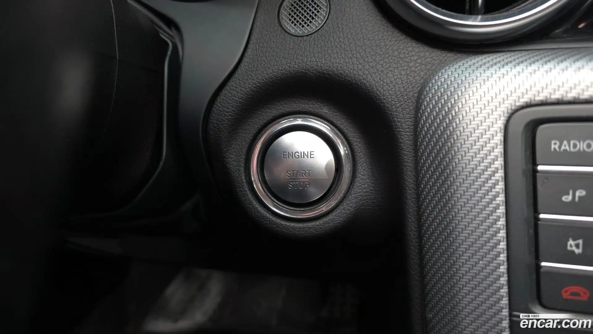 SLC-Class Mercedes-Benz 2017.5-OPTION-020