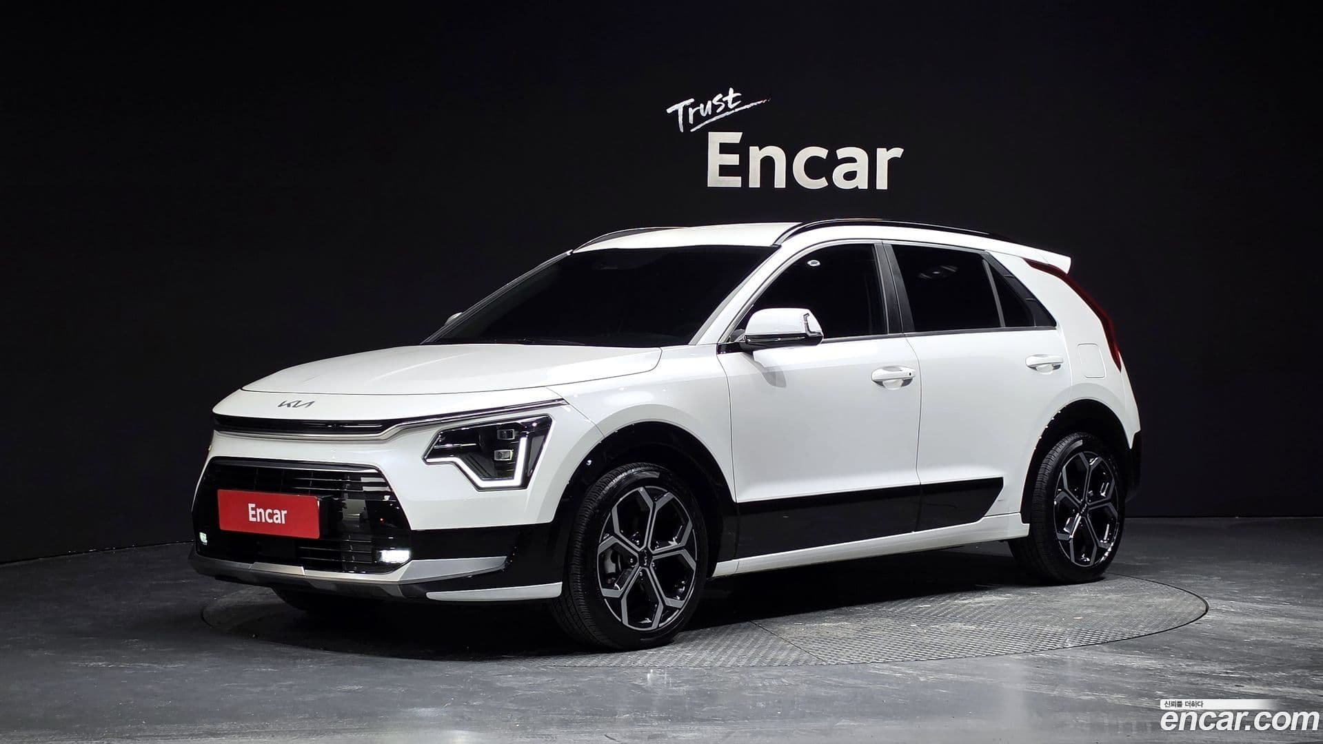 Main__Slider__Photo:Niro Kia 2022.4-0