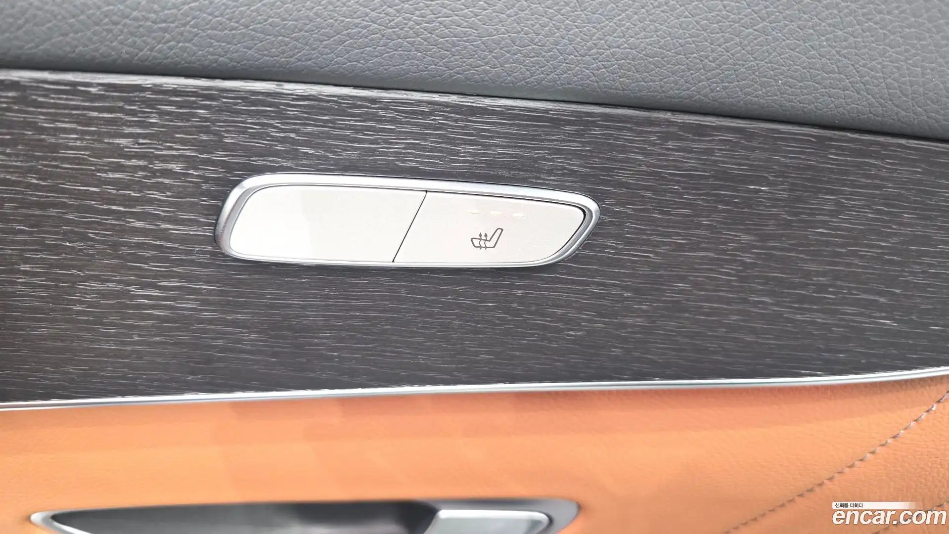 GLC-Class Mercedes-Benz 2021.11-OPTION-022