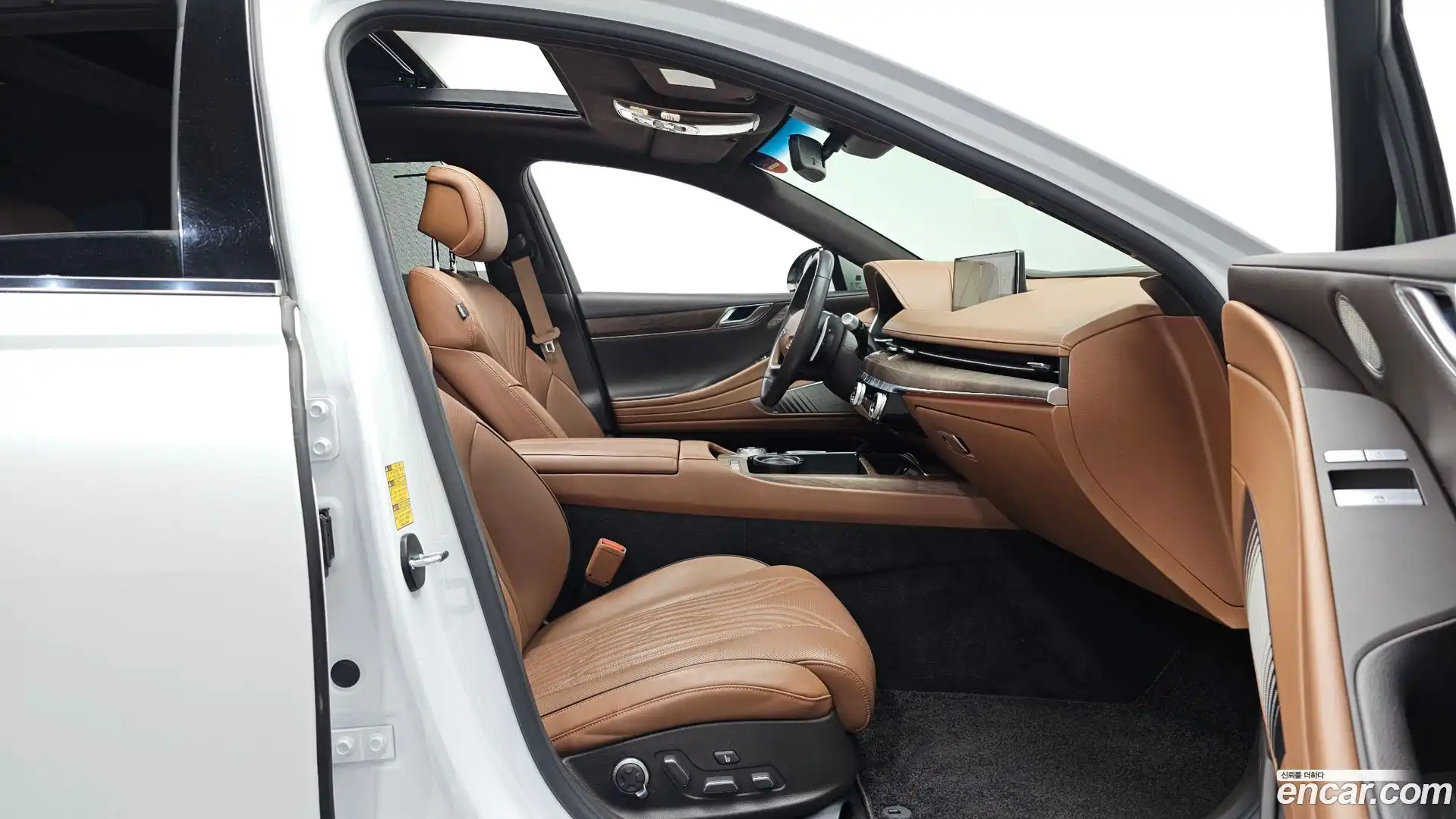 G80 Genesis 2022.3-INNER-036