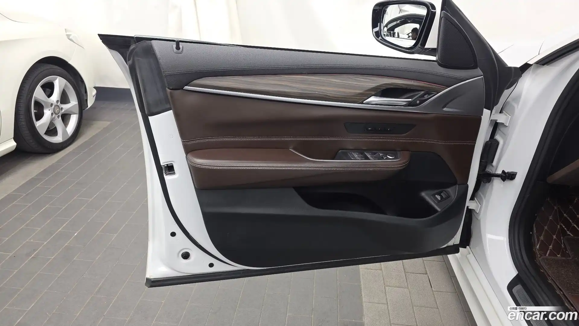 Gran Turismo BMW 2020.5-INNER-034