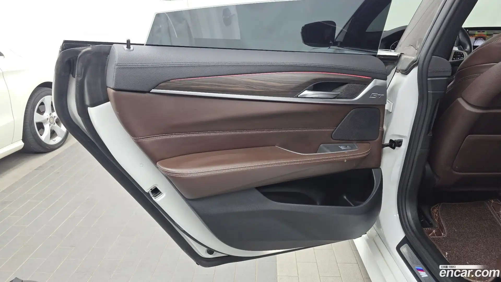 Gran Turismo BMW 2020.5-INNER-035