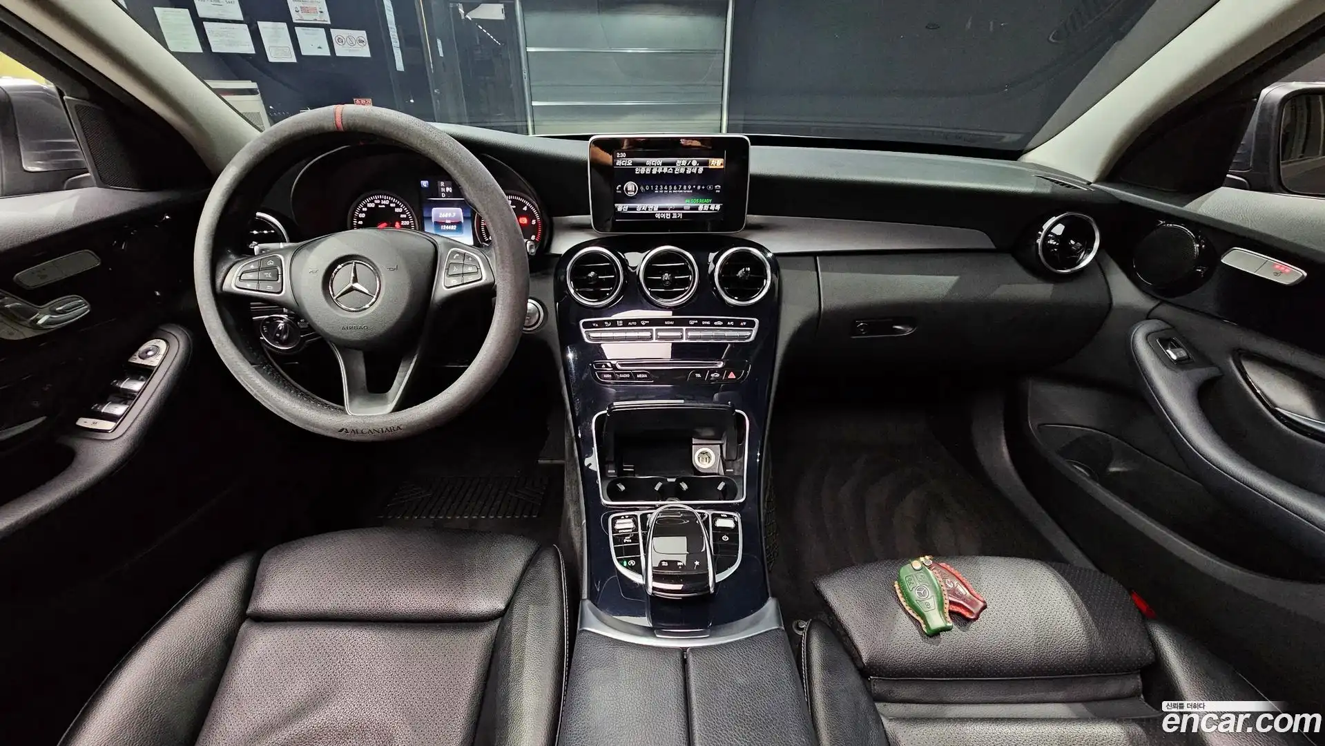 C-Class Mercedes-Benz 2018.3-INNER-007
