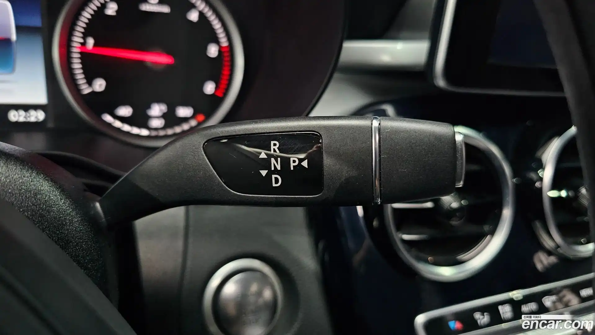 C-Class Mercedes-Benz 2018.3-INNER-009