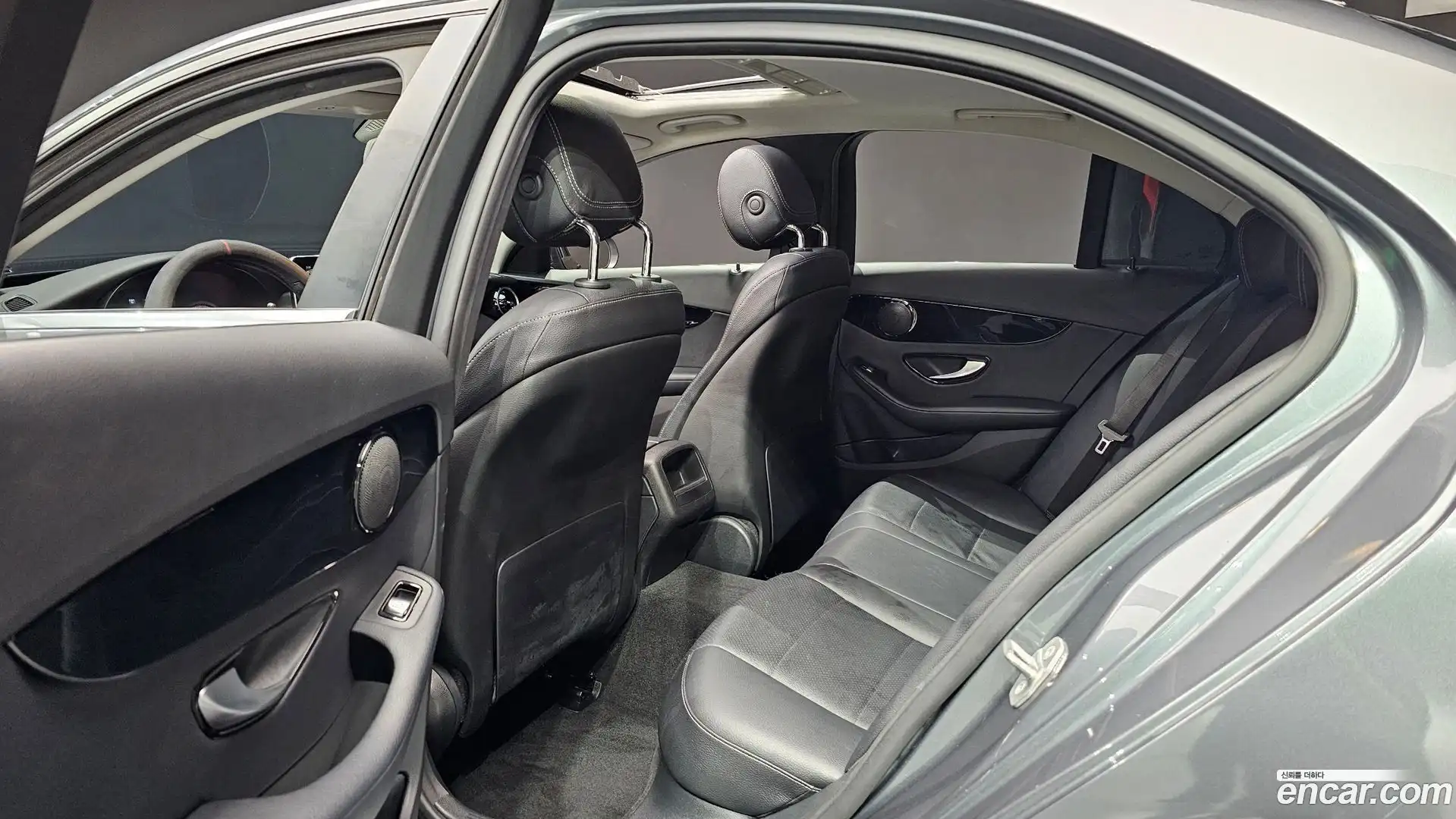 C-Class Mercedes-Benz 2018.3-OPTION-015