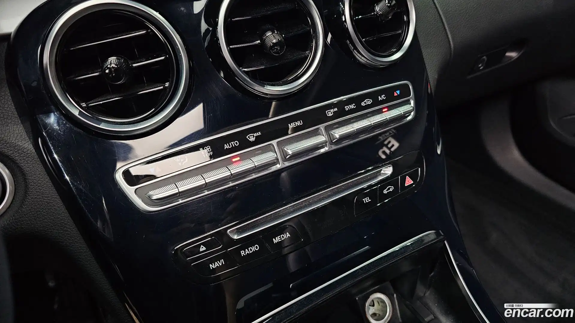 C-Class Mercedes-Benz 2018.3-OPTION-040