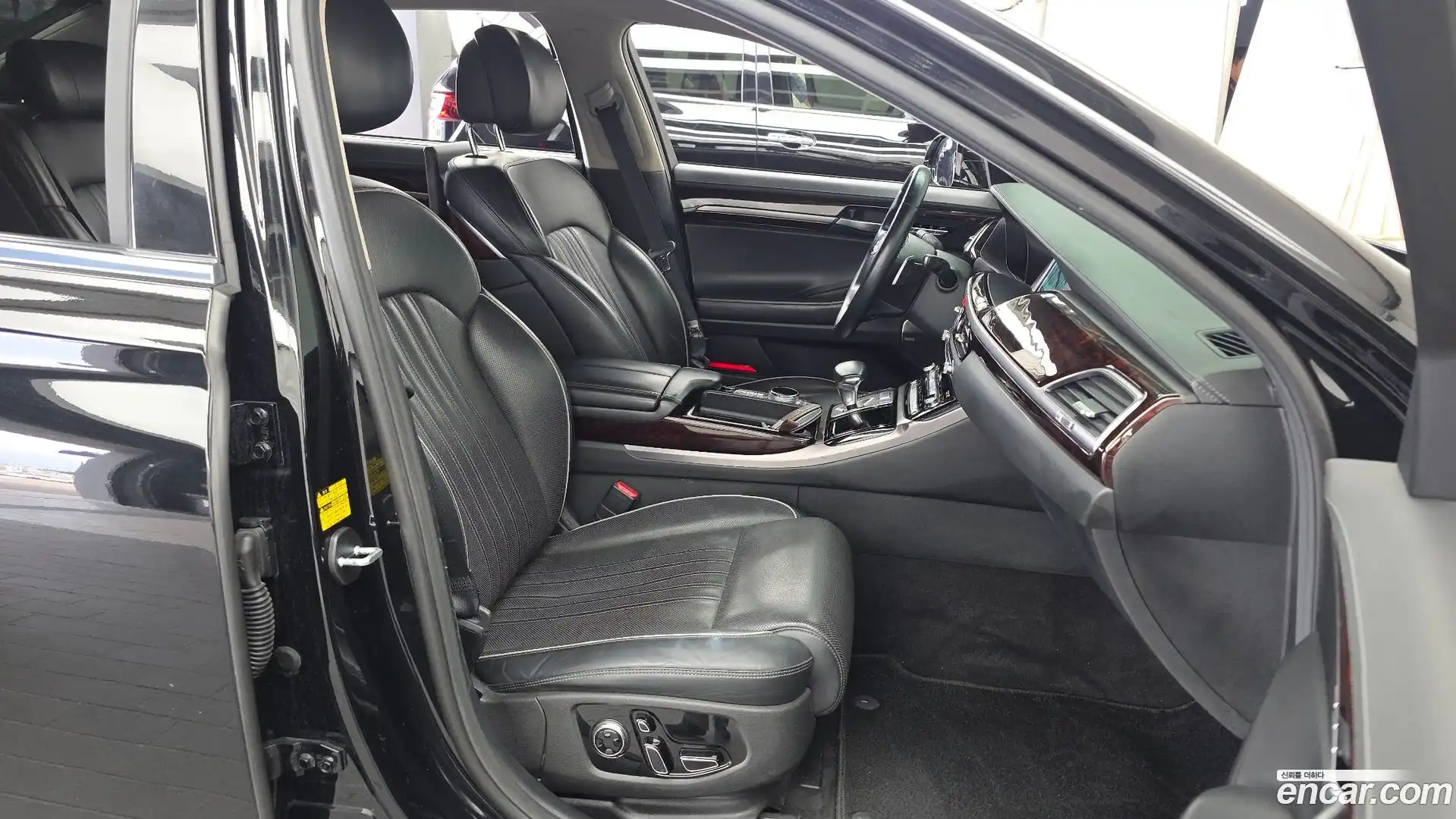 EQ900 Genesis 2016.2-OPTION-015