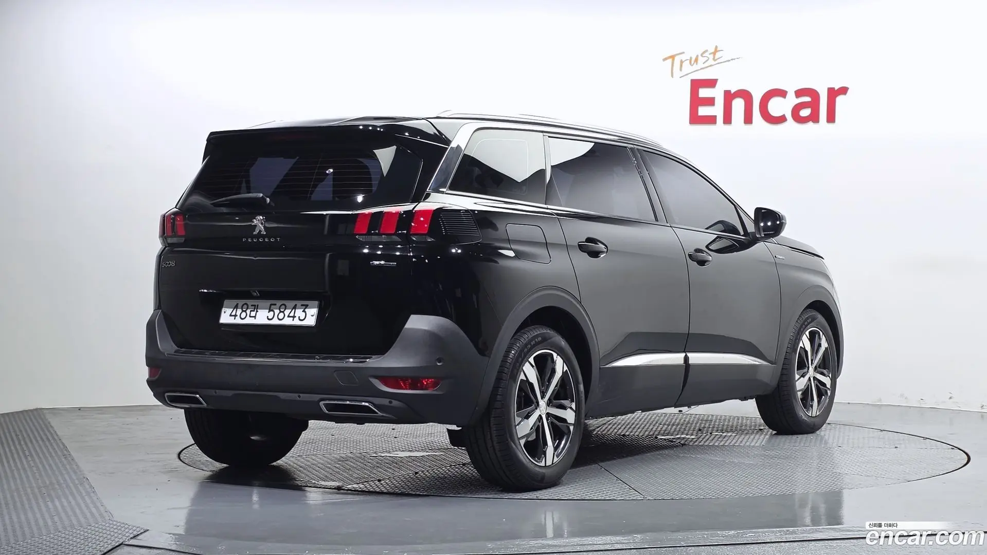 Main__Slider__Photo:5008 Peugeot 2018.9-1
