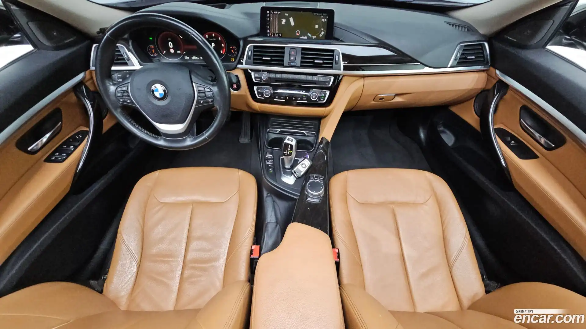 Gran Turismo BMW 2020.0-INNER-007