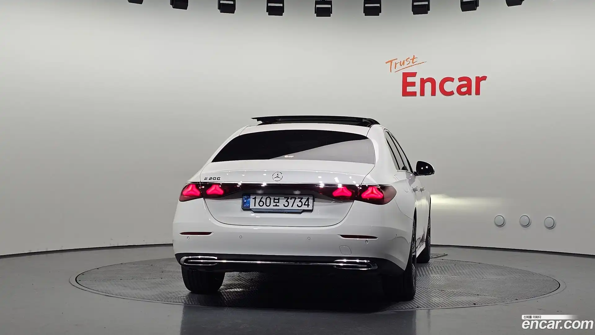 E-Class Mercedes-Benz 2025.0-OUTER-004