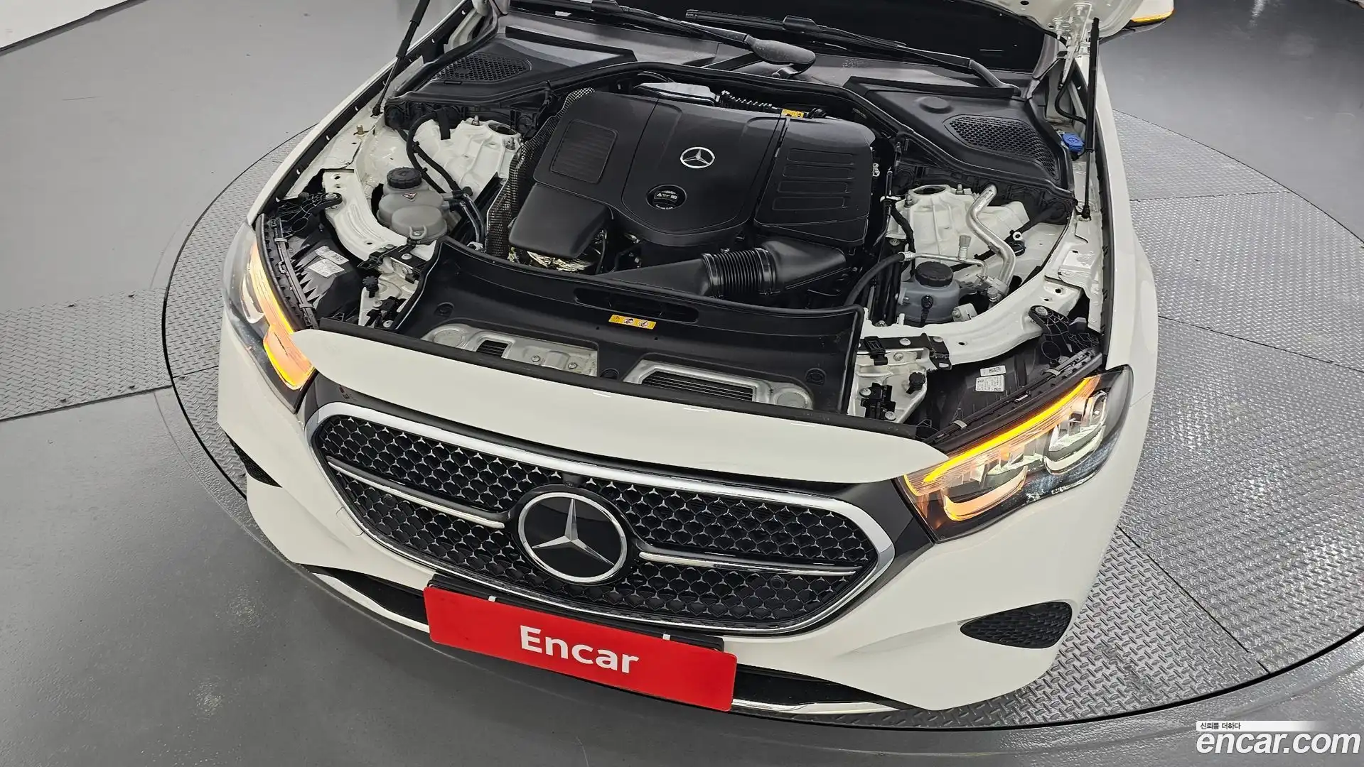 E-Class Mercedes-Benz 2025.0-OUTER-006
