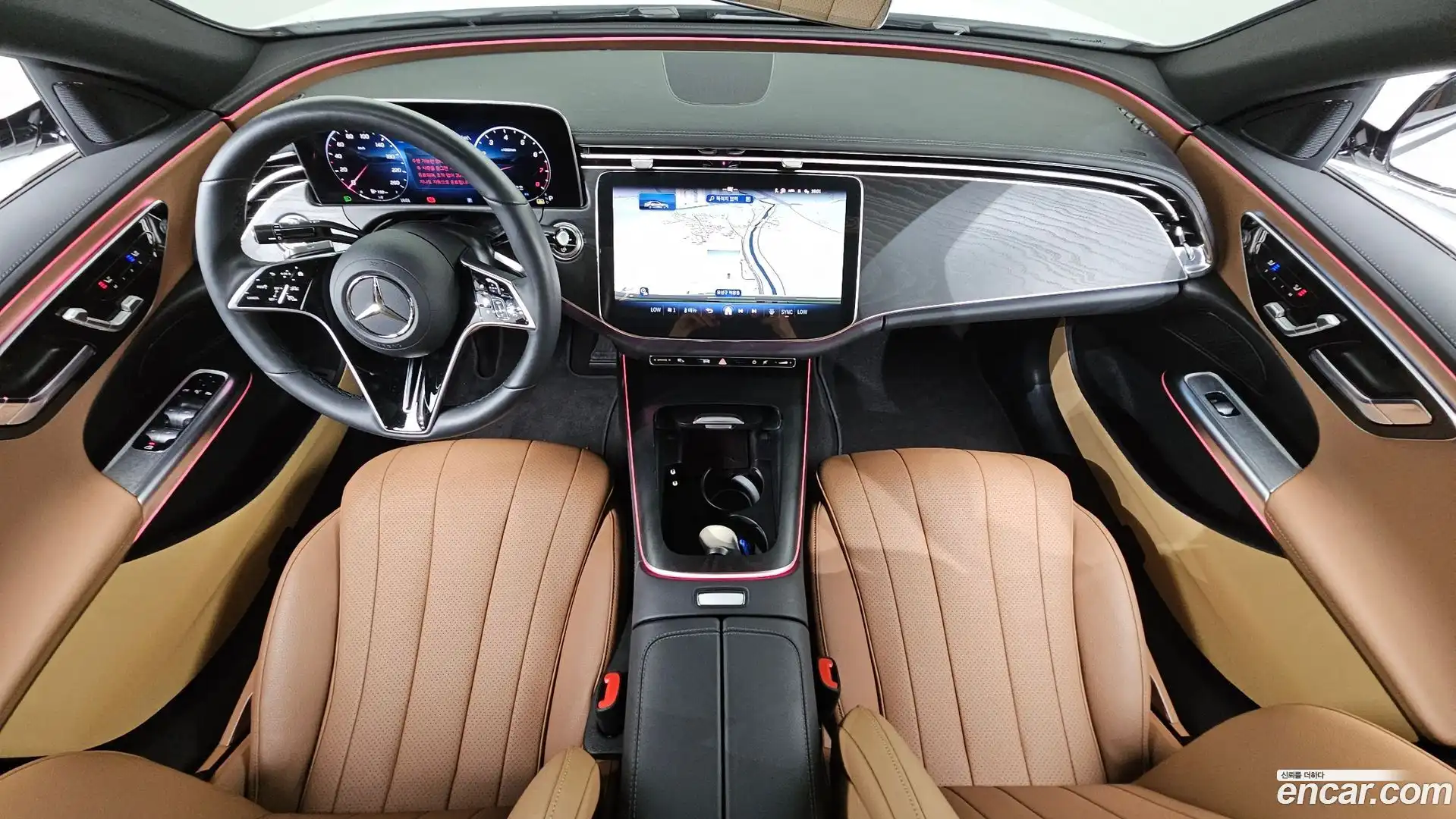 E-Class Mercedes-Benz 2025.0-INNER-007