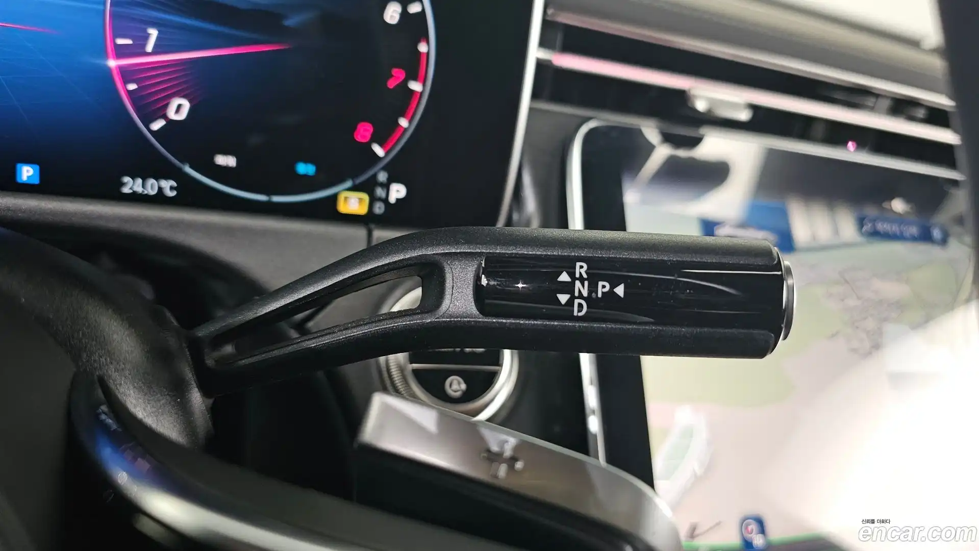 E-Class Mercedes-Benz 2025.0-INNER-009