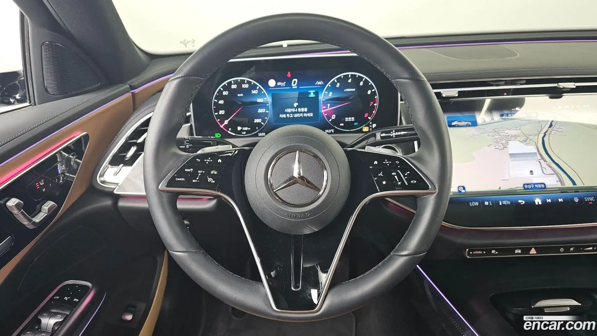 E-Class Mercedes-Benz 2025.0-OPTION-019