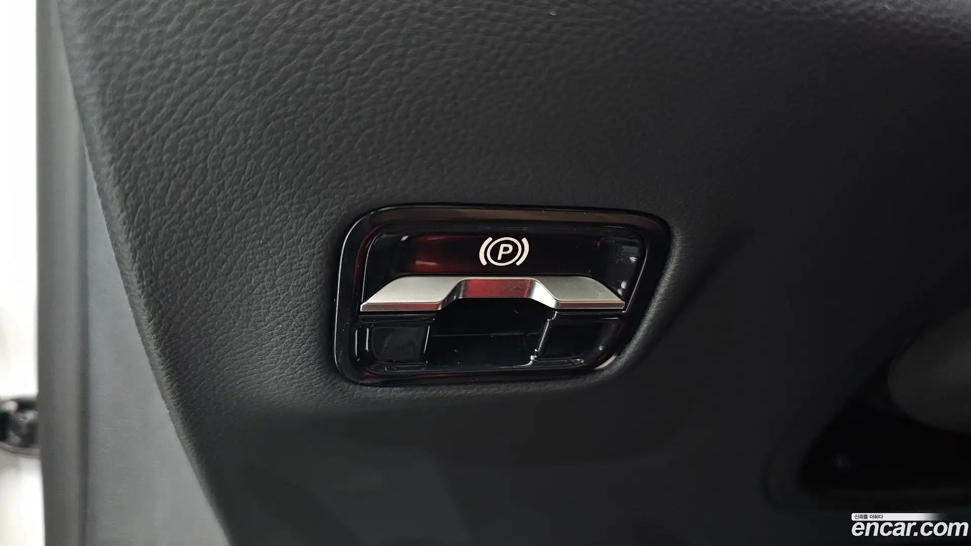 E-Class Mercedes-Benz 2025.0-OPTION-040