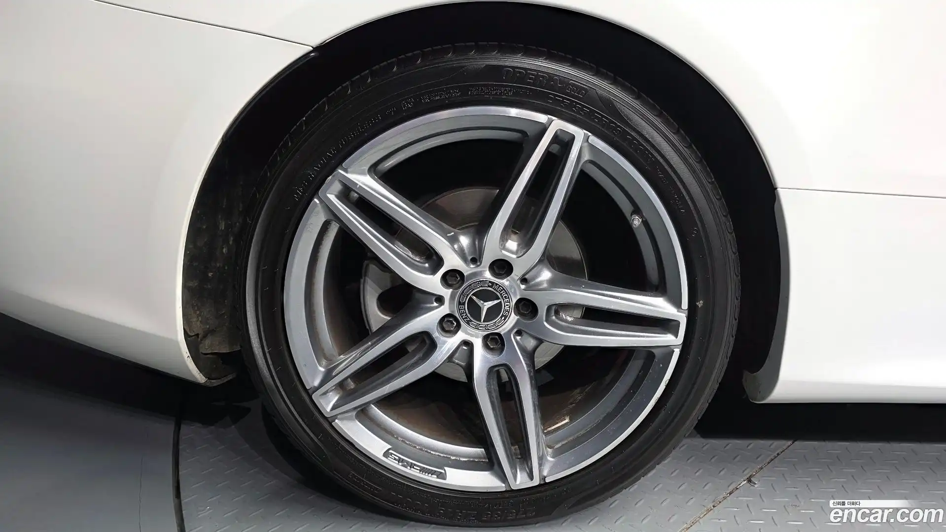 E-Class Mercedes-Benz 2020.7-OUTER-005