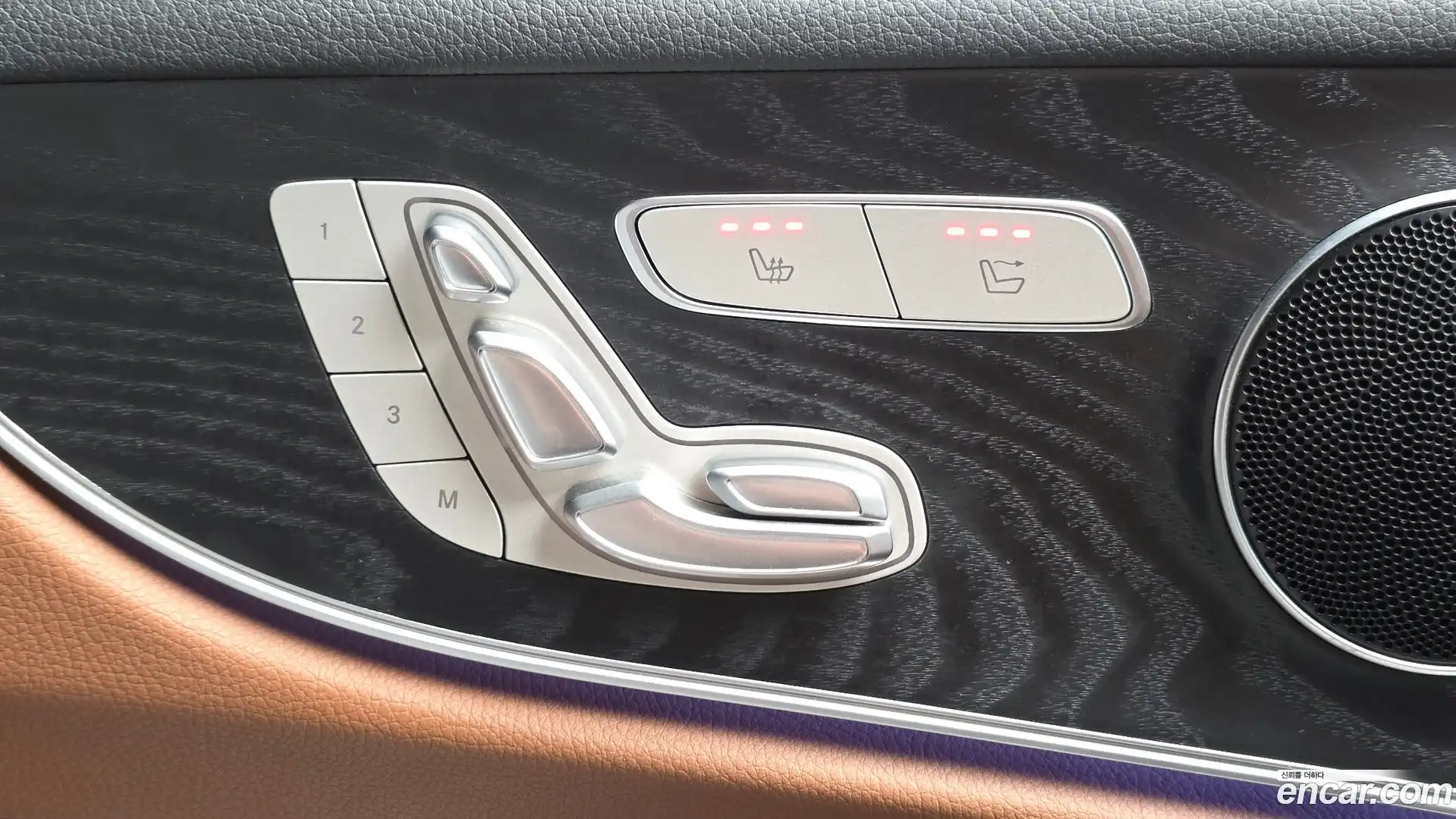 E-Class Mercedes-Benz 2020.7-OPTION-040