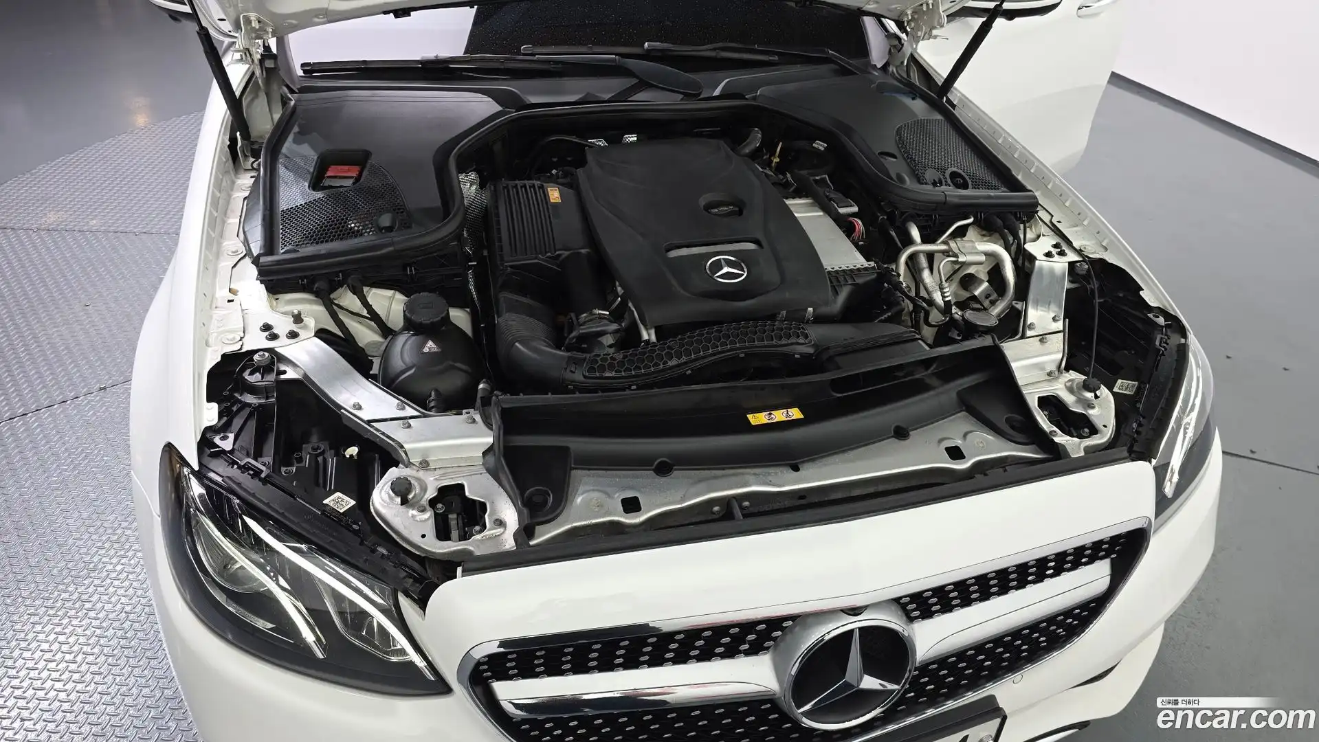 E-Class Mercedes-Benz 2017.6-OUTER-006