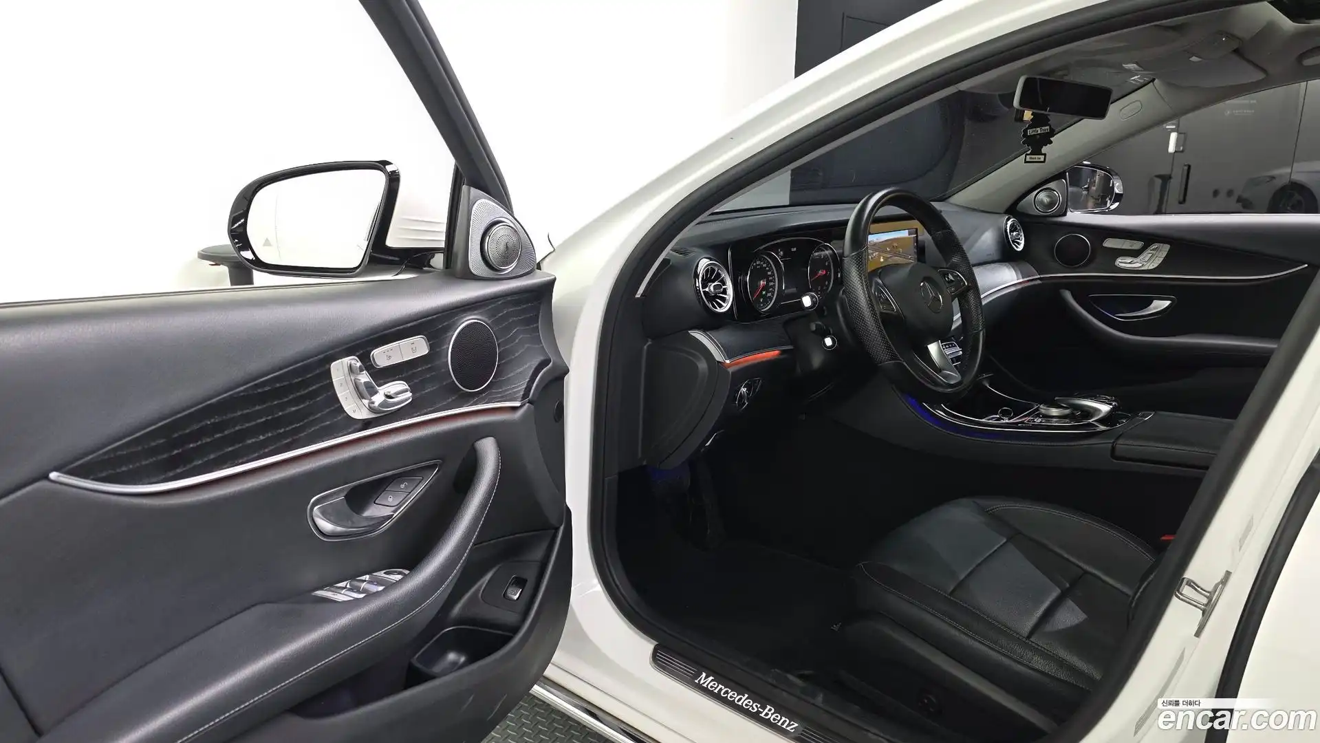 E-Class Mercedes-Benz 2017.6-INNER-010