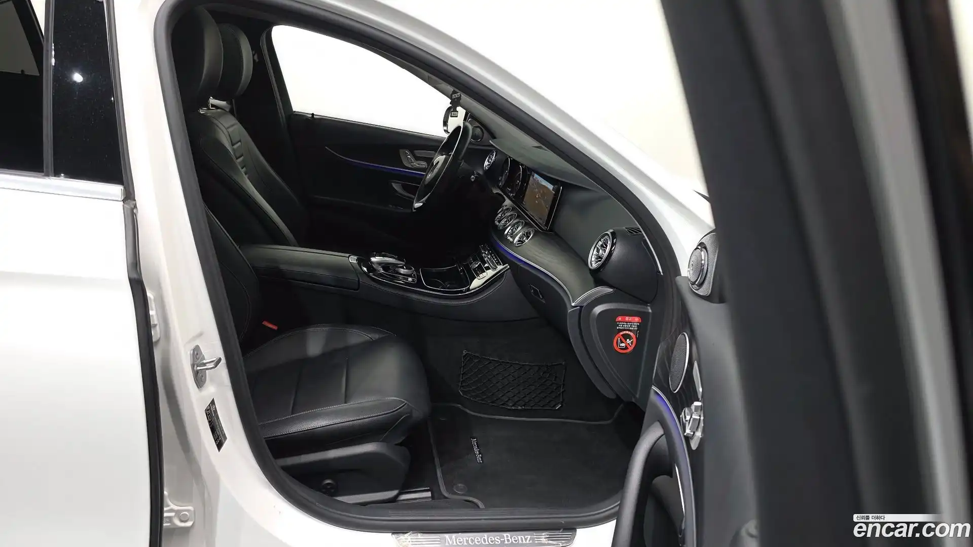 E-Class Mercedes-Benz 2017.6-OPTION-015