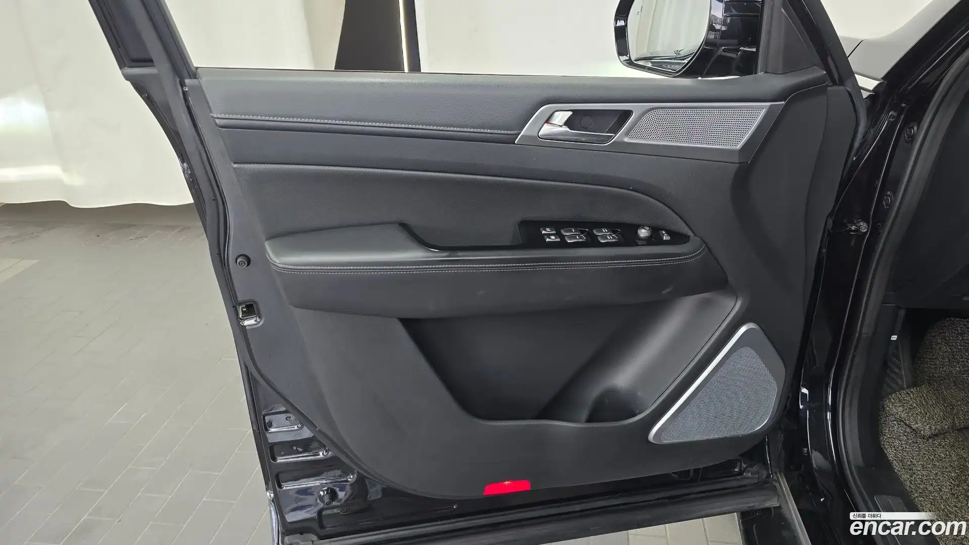 Rexton KG Mobility 2021.4-INNER-034