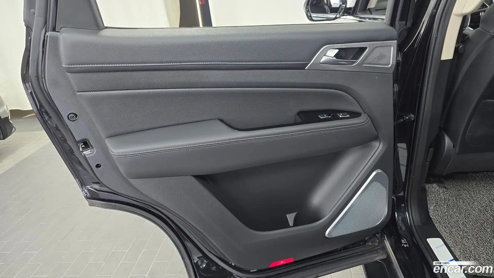 Rexton KG Mobility 2021.4-INNER-035