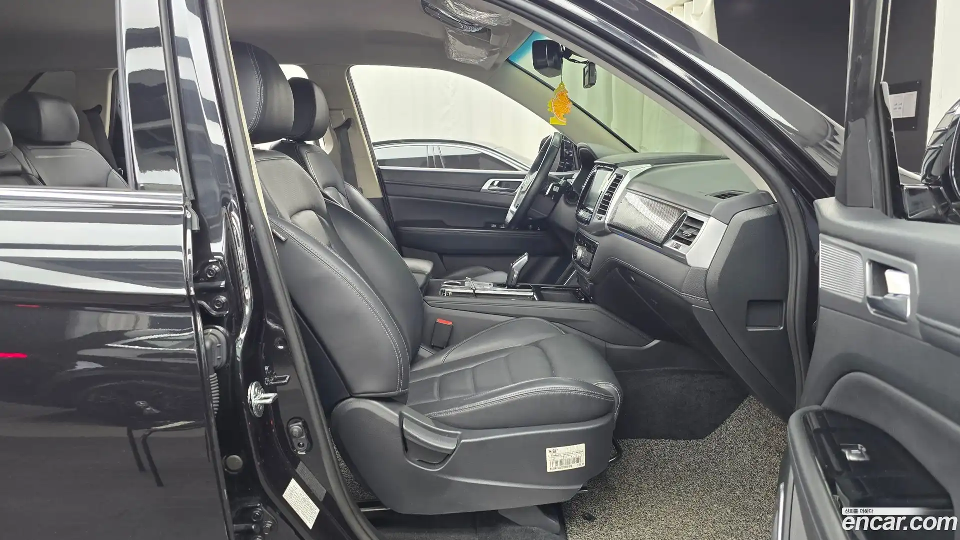 Rexton KG Mobility 2021.4-INNER-036