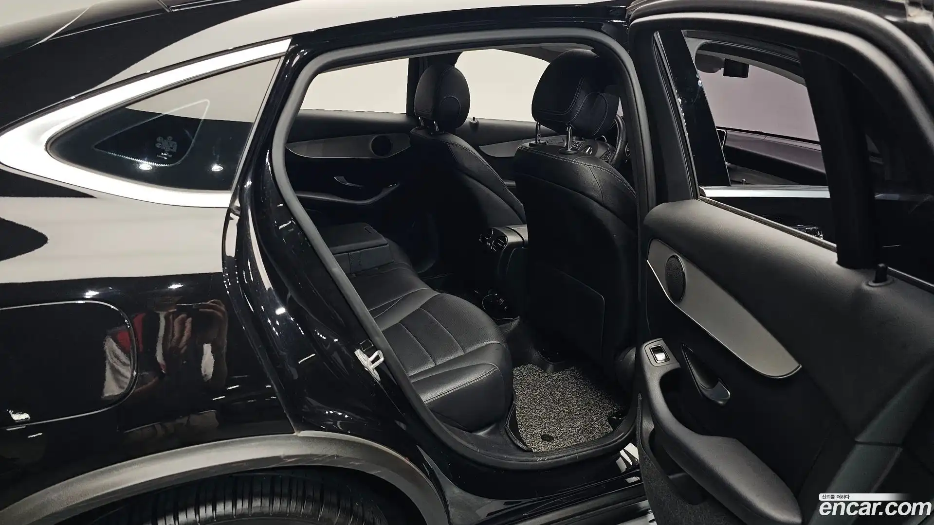 GLC-Class Mercedes-Benz 2018.3-OPTION-016