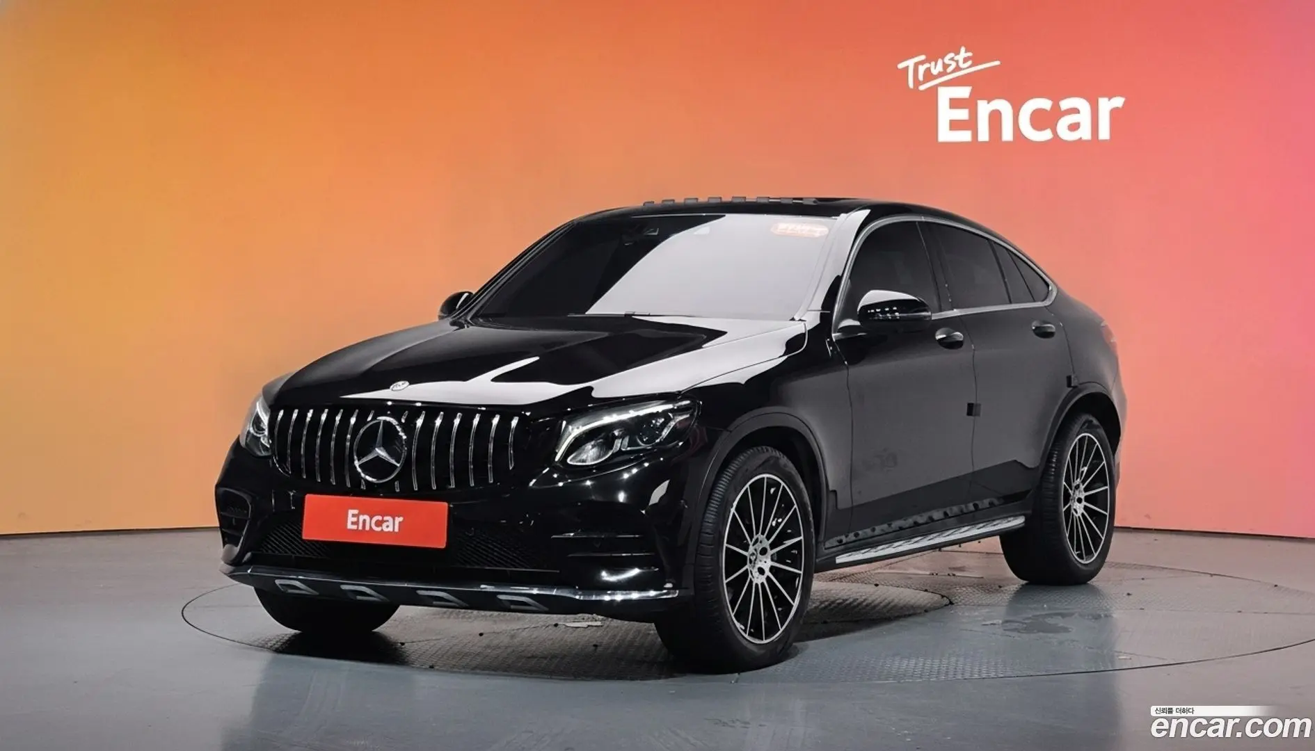Main__Slider__Photo:GLC-Class Mercedes-Benz 2018.3-0