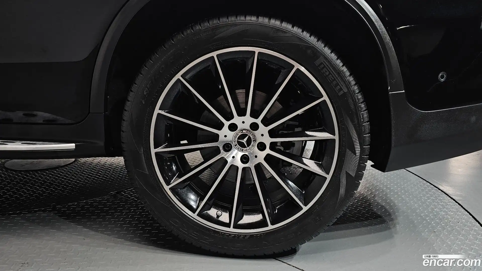 GLC-Class Mercedes-Benz 2018.3-OUTER-031
