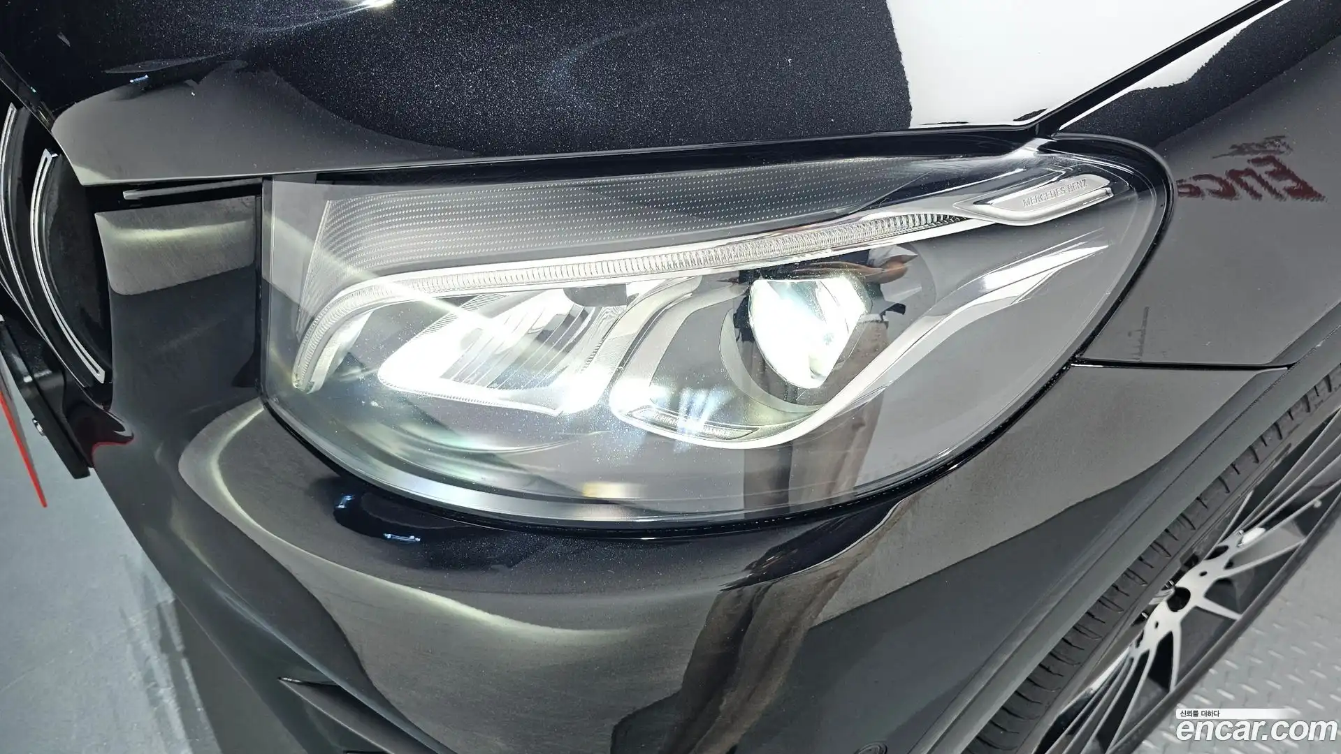 GLC-Class Mercedes-Benz 2018.3-OUTER-032