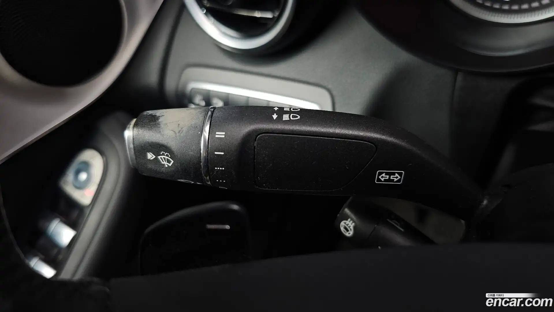 GLC-Class Mercedes-Benz 2018.3-OPTION-041