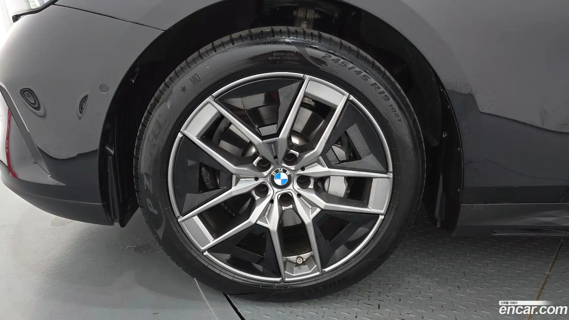 5-Series BMW 2025.10-OUTER-005