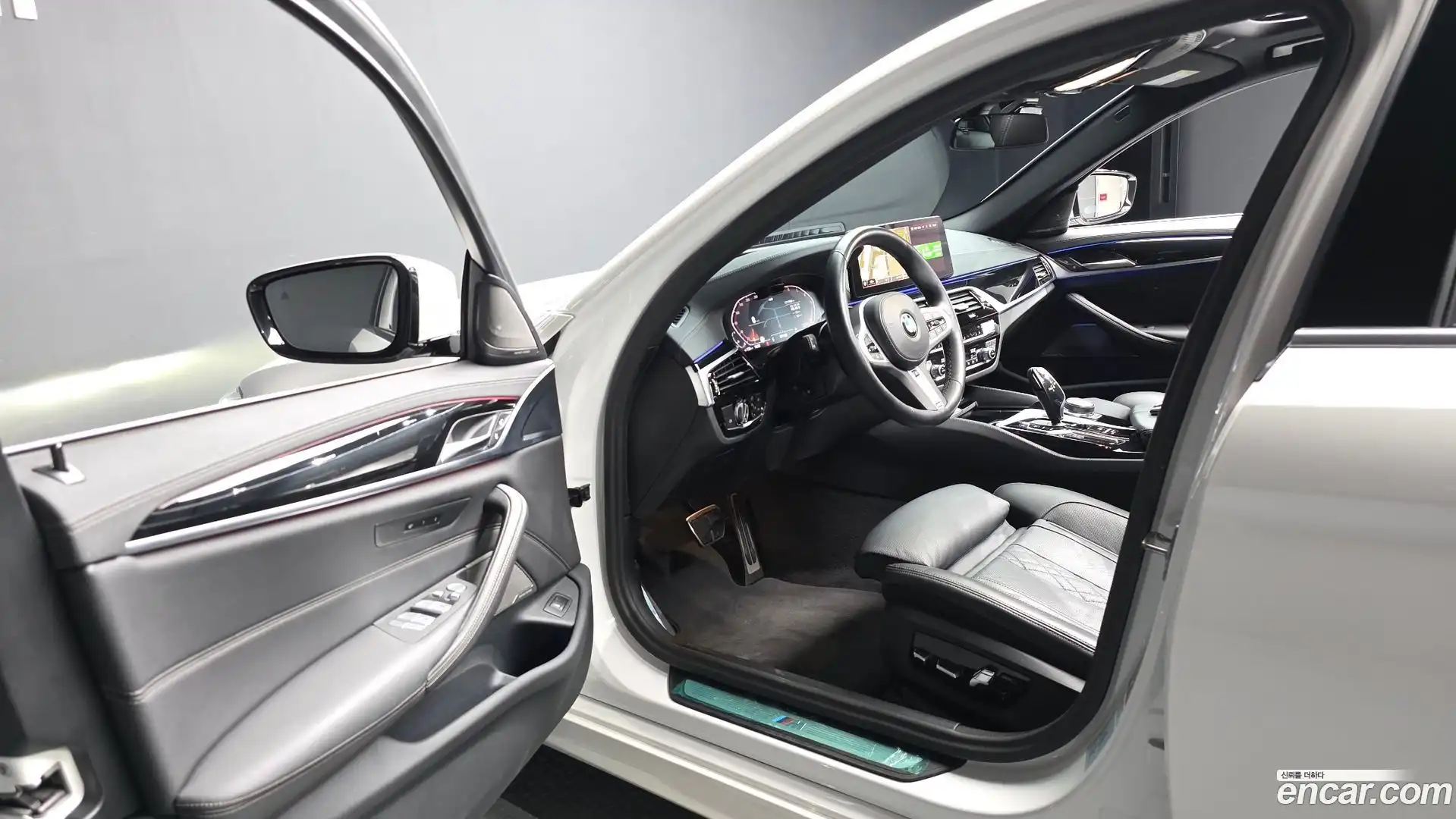 5-Series BMW 2023.2-INNER-010