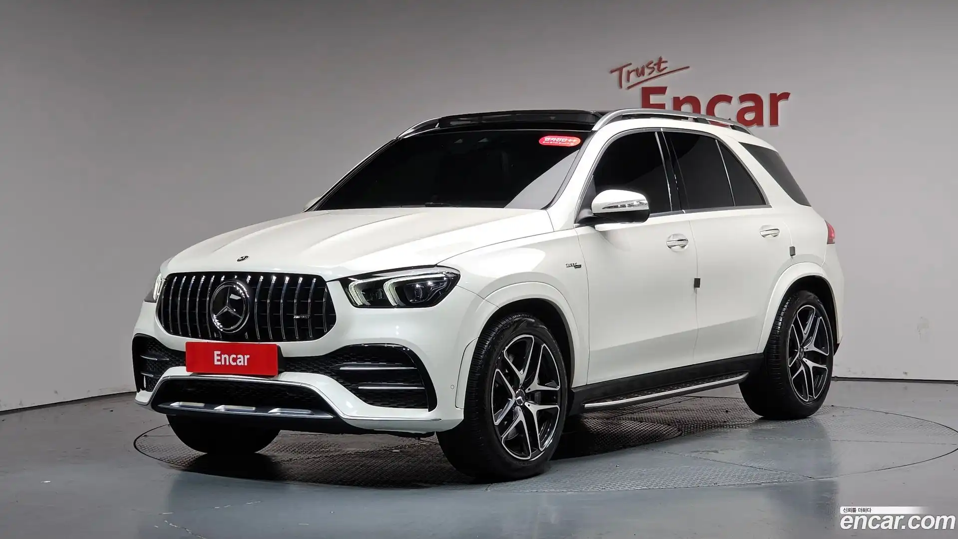 GLE-Class Mercedes-Benz 2022.8-THUMBNAIL-011
