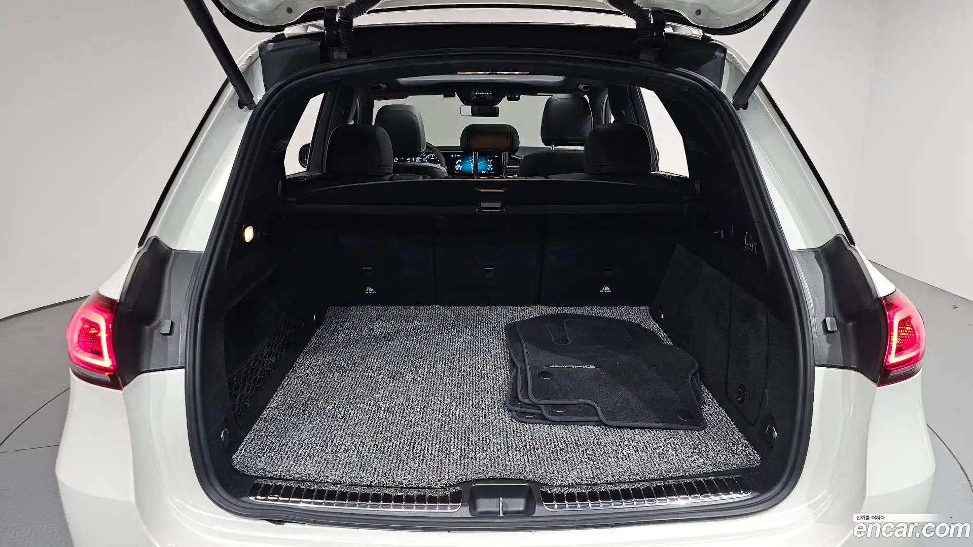 GLE-Class Mercedes-Benz 2022.8-OPTION-024