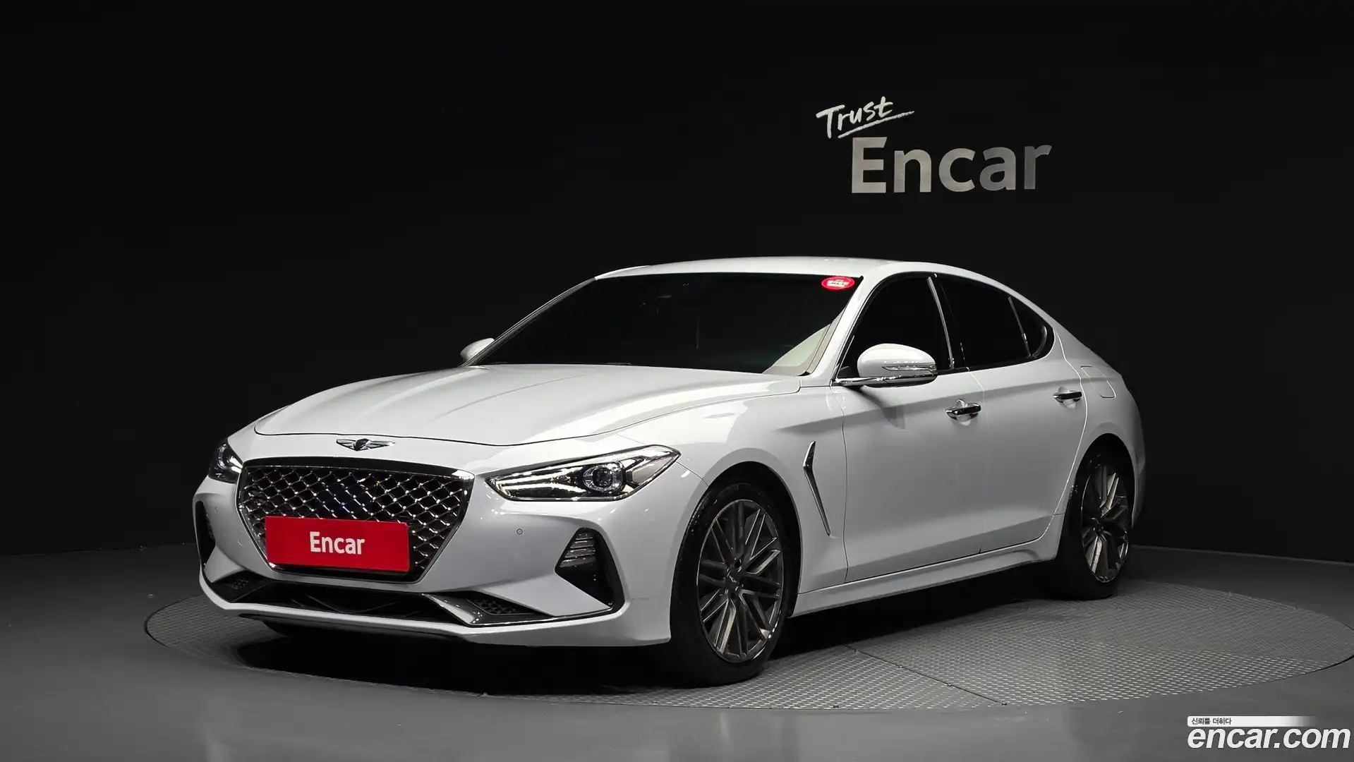 G70 Genesis 2018.0-OUTER-001