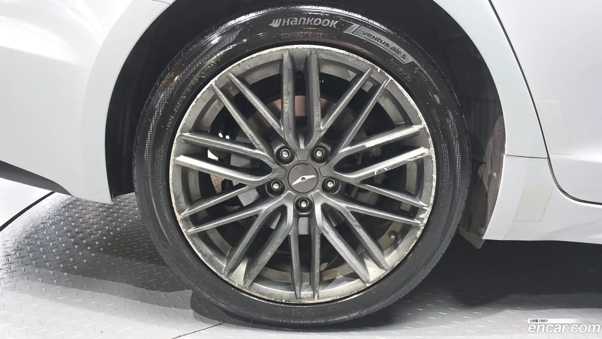 G70 Genesis 2018.0-OUTER-005