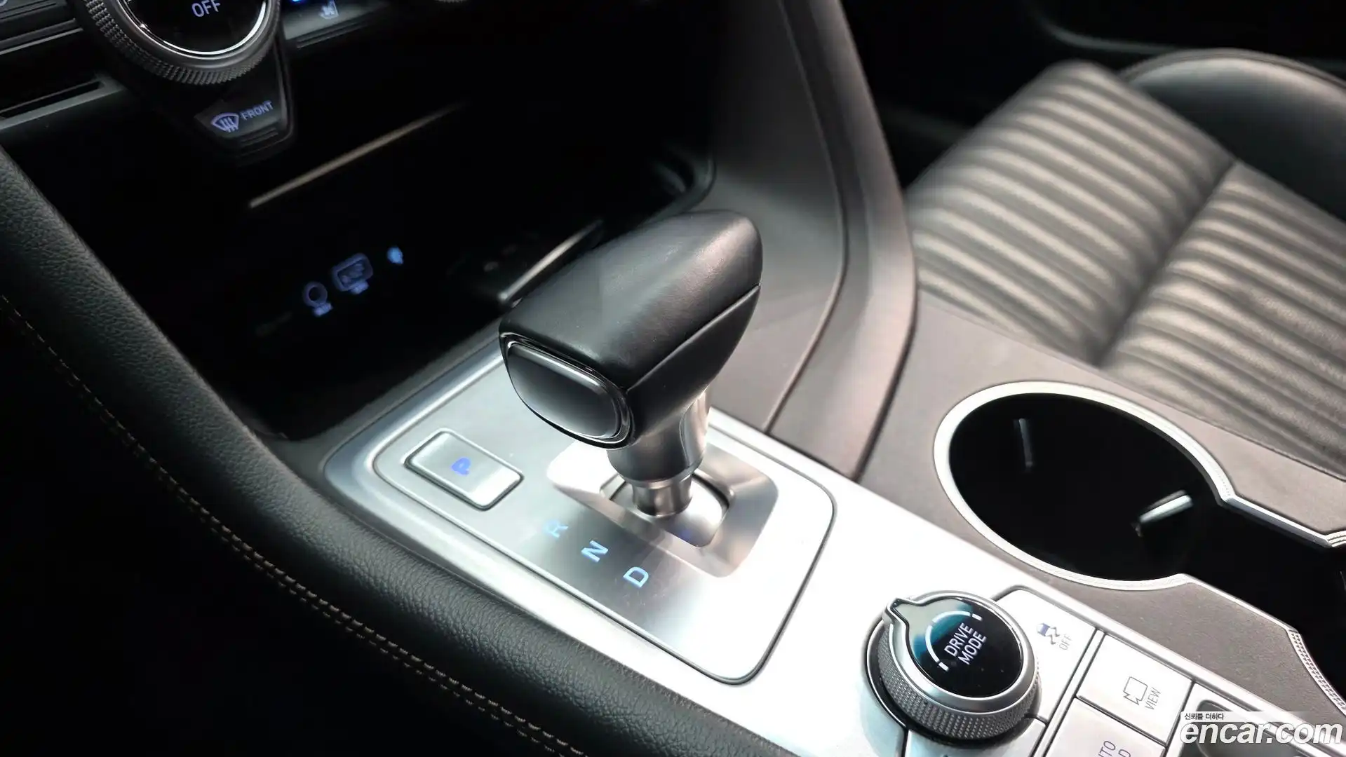 G70 Genesis 2018.0-INNER-009