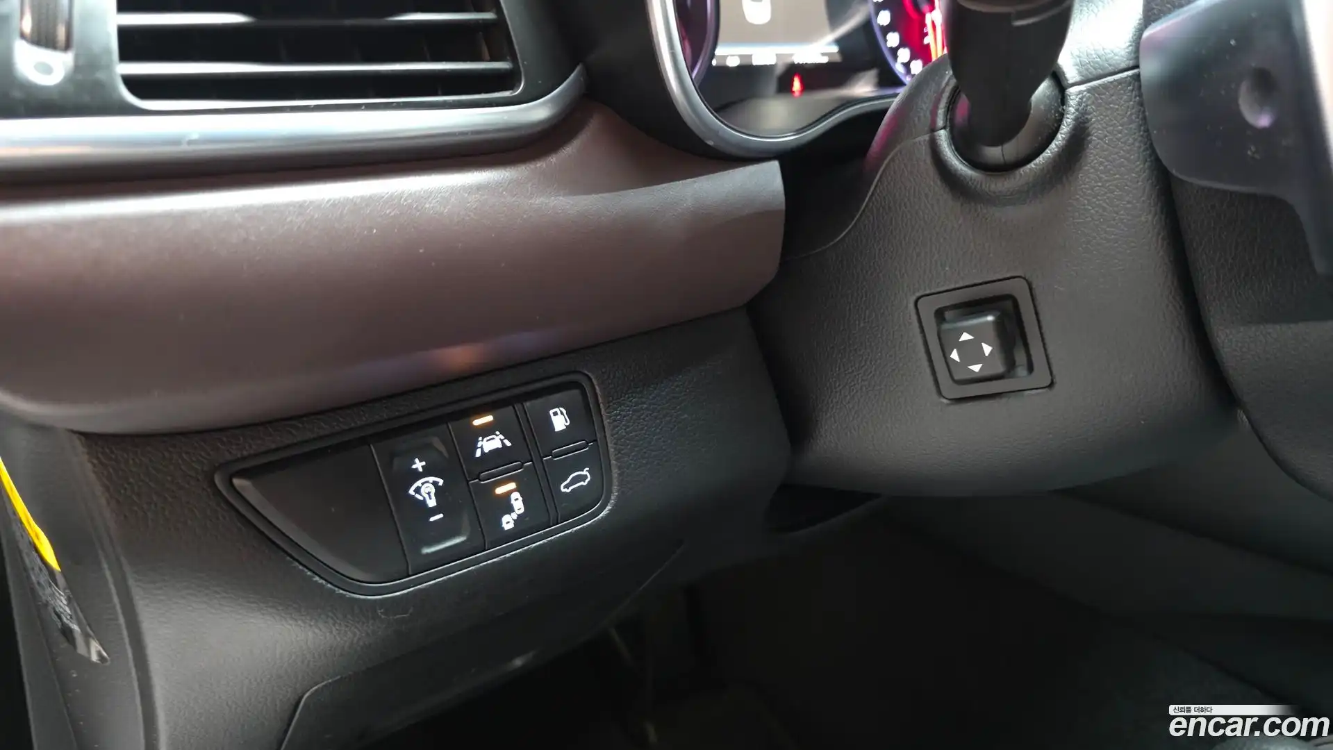 G70 Genesis 2018.0-OPTION-021